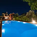 Villa Adele - Historic Dimora With Pool & Sea View