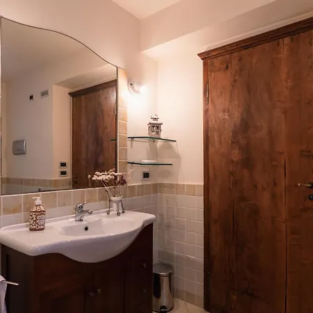 Willa Adele - Historic Dimora With Pool & Sea View